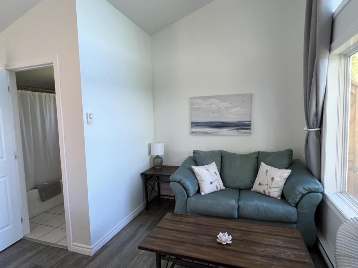 Knotty Pine Ocean Front Suite - Adults Only Ingonish Dış mekan fotoğraf